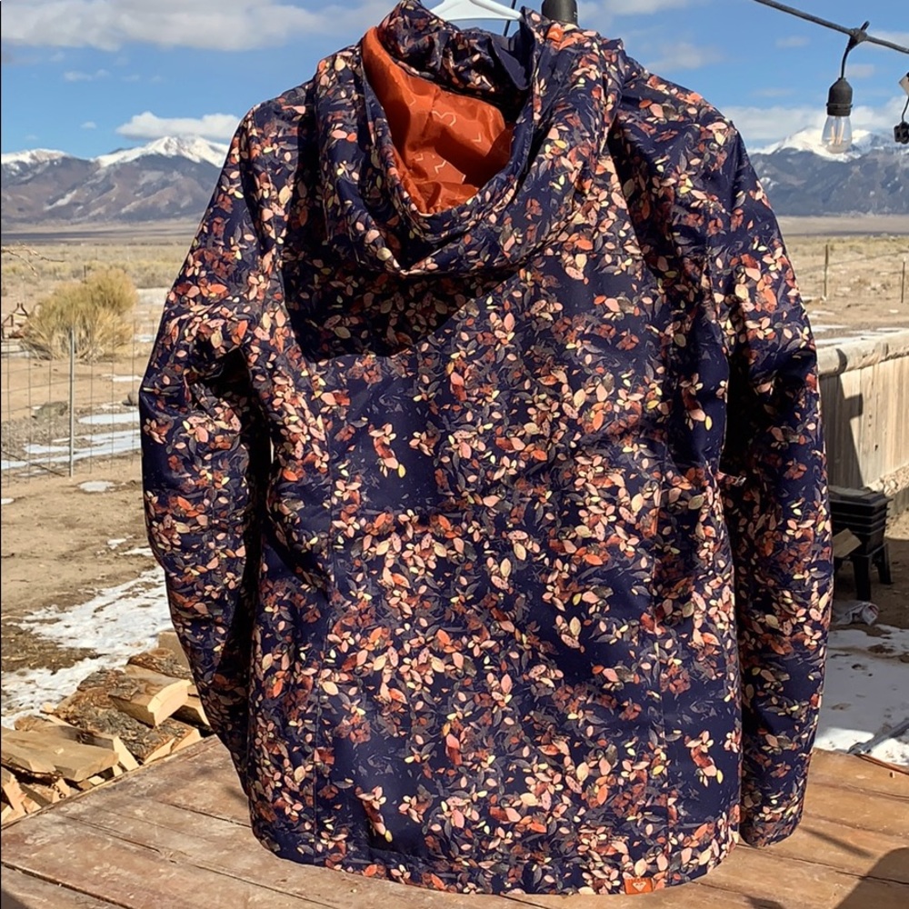 Roxy Navy Floral Ski Jacket with Multicolor Print - Picture 3 of 7
